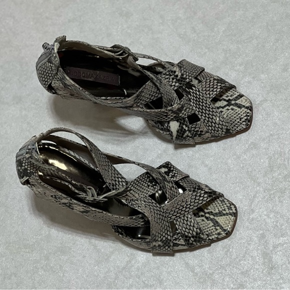 BCBG MaxAzria Ashlee Steel Gray Safari Snake Print Sandal, Size 8 1/2B - Picture 4 of 10